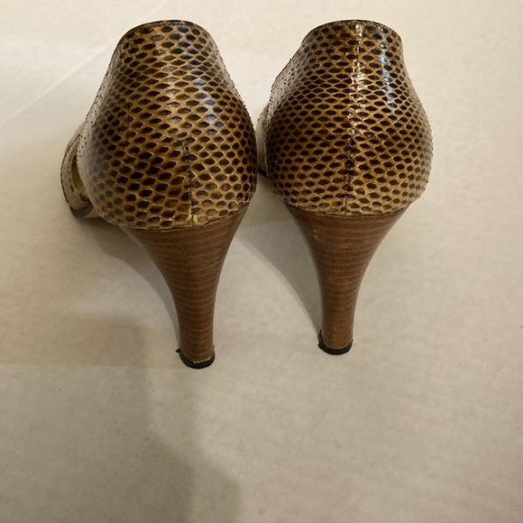 Gucci snakeskin D’orsay open toe heels size 8B - Picture 7 of 16